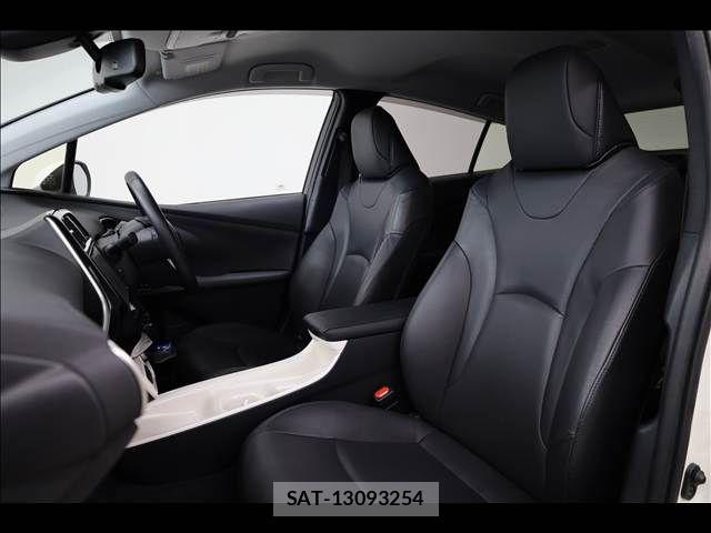 Toyota PRIUS 2017-04 6614235-17
