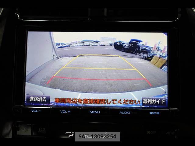 Toyota PRIUS 2017-04 6614235-4