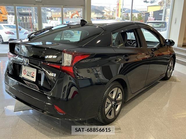 Toyota PRIUS 2021-07 6614192-13