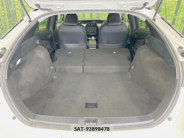 Toyota PRIUS 2018-08 6642236-9