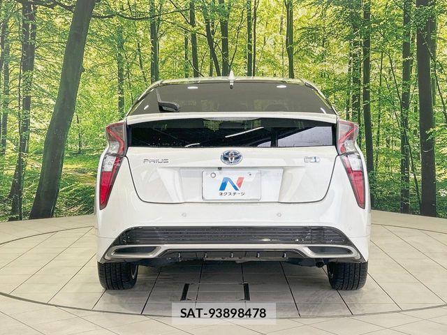 Toyota PRIUS 2018-08 6642236-14
