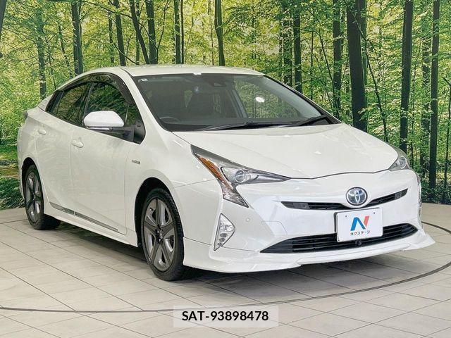 Toyota PRIUS 2018-08 6642236-15