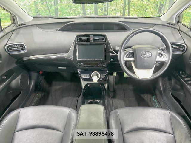 Toyota PRIUS 2018-08 6642236-1