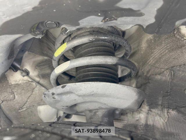 Toyota PRIUS 2018-08 6642236-19