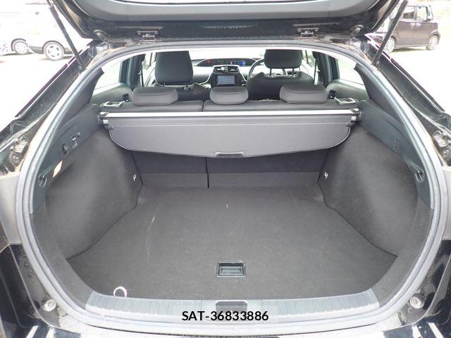 Toyota PRIUS 2021-02 6673153-19