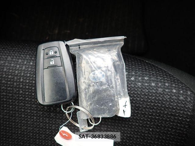 Toyota PRIUS 2021-02 6673153-24