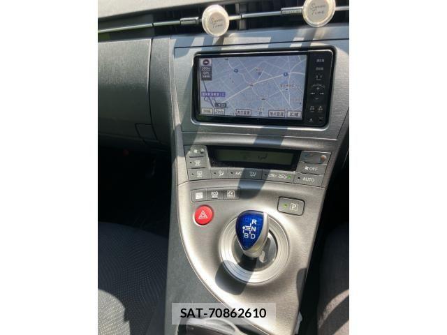 Toyota PRIUS 2012-09 6673217-13