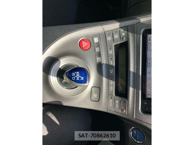 Toyota PRIUS 2012-09 6673217-14