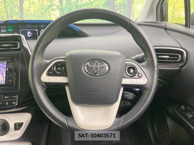 Toyota PRIUS 2016-05 6673198-10