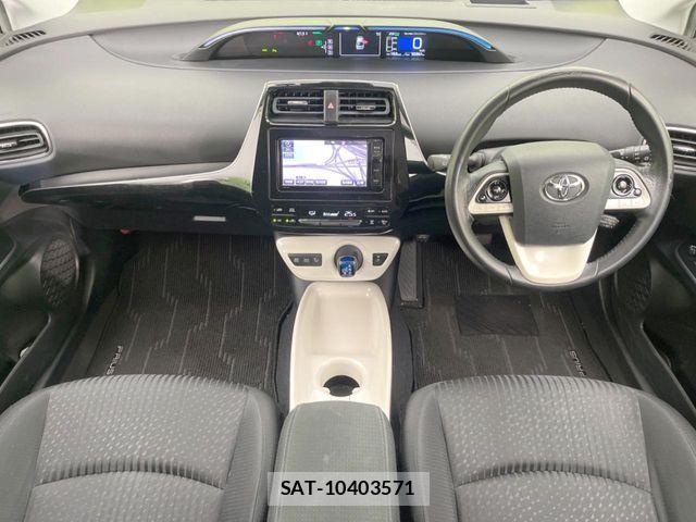Toyota PRIUS 2016-05 6673198-1