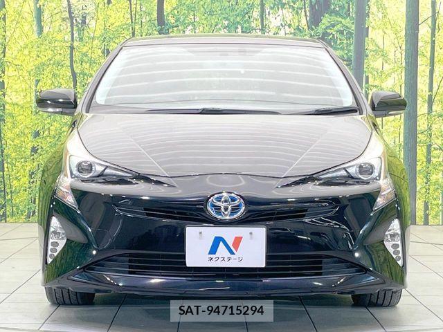 Toyota PRIUS 2017-03 6673194-13