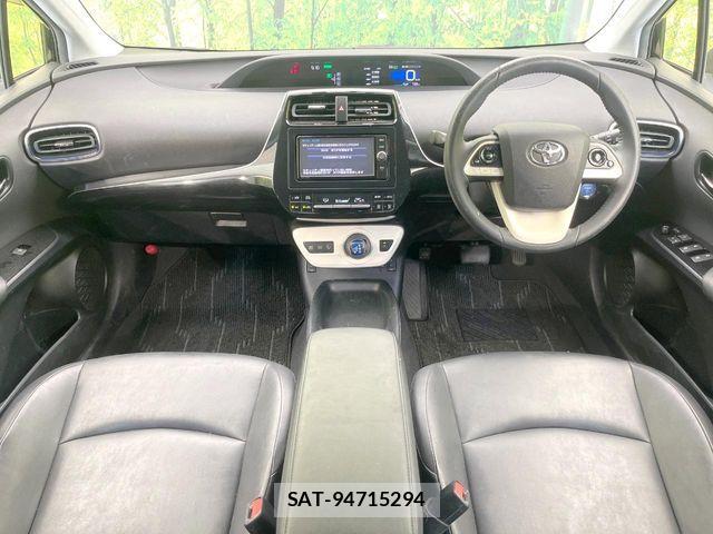 Toyota PRIUS 2017-03 6673194-1