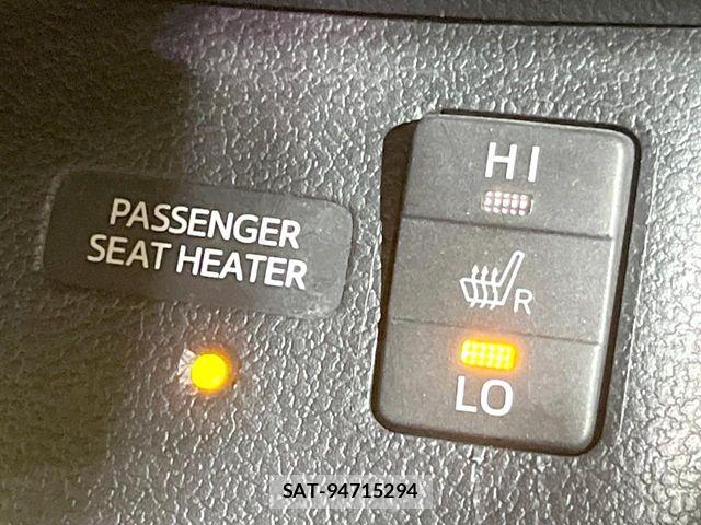 Toyota PRIUS 2017-03 6673194-4