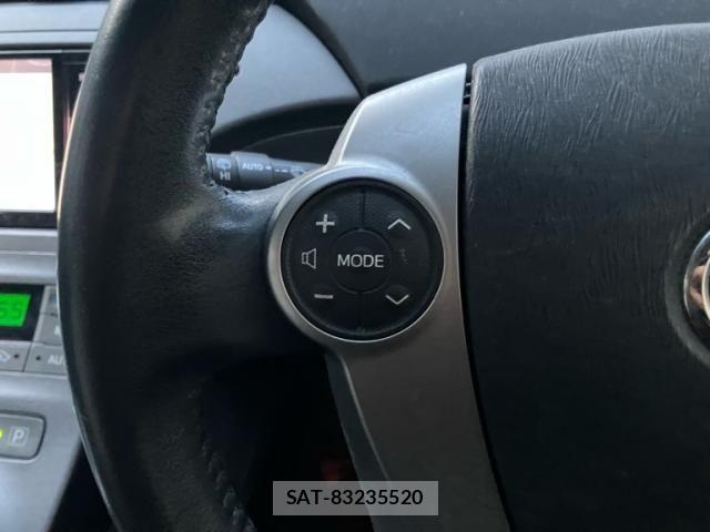 Toyota PRIUS 2015-03 6673221-10