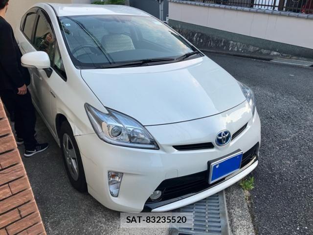 Toyota PRIUS 2015-03 6673221-1