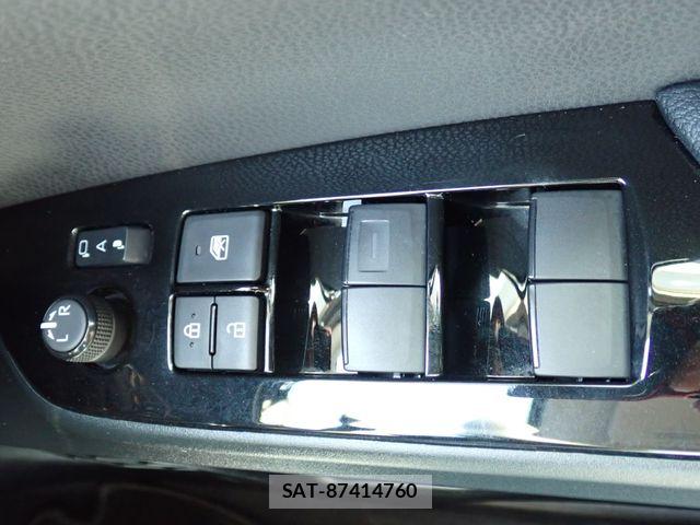 Toyota PRIUS 2022-10 6673176-7
