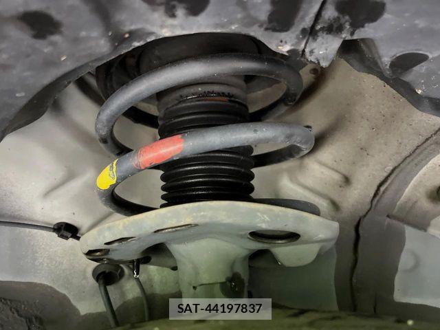 Toyota PRIUS 2011-08 6673210-19