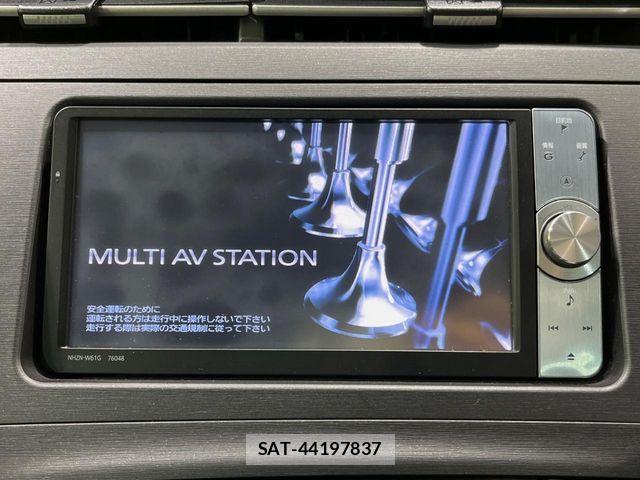 Toyota PRIUS 2011-08 6673210-2