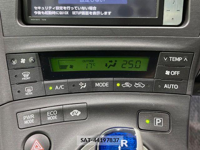 Toyota PRIUS 2011-08 6673210-6