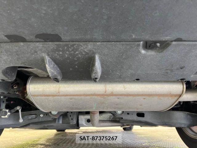 Toyota PRIUS 2019-07 6673177-18