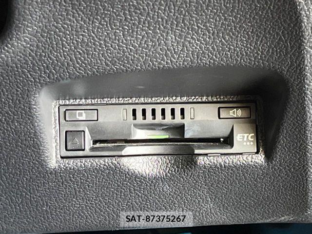 Toyota PRIUS 2019-07 6673177-6