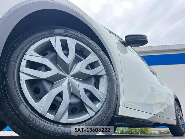 Toyota PRIUS 2023-06 6673168-13