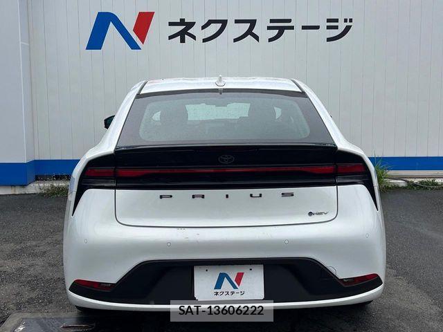 Toyota PRIUS 2023-06 6673168-15