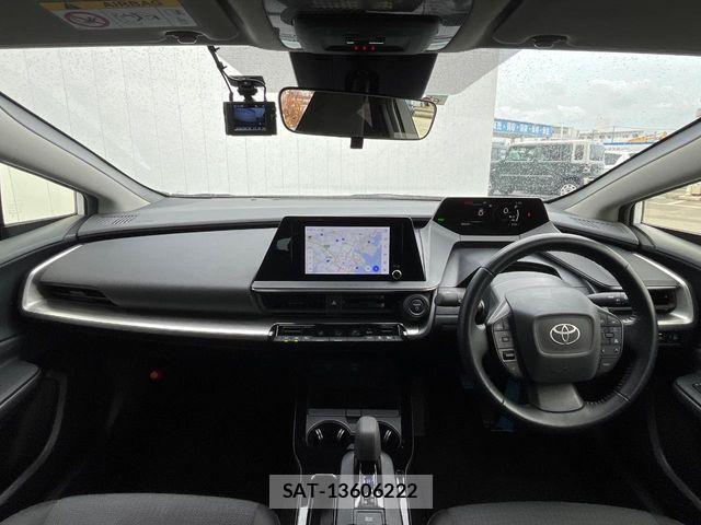 Toyota PRIUS 2023-06 6673168-1