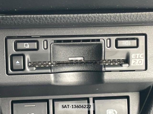 Toyota PRIUS 2023-06 6673168-5