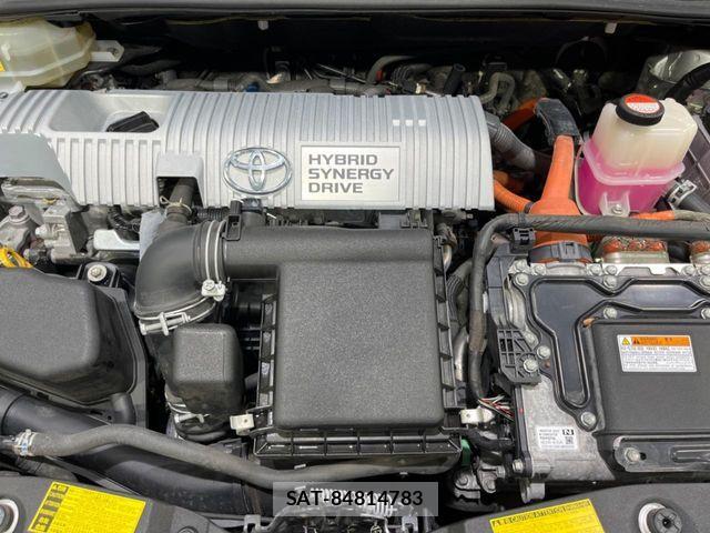 Toyota PRIUS 2015-03 6673208-17