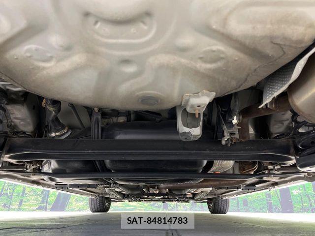 Toyota PRIUS 2015-03 6673208-19