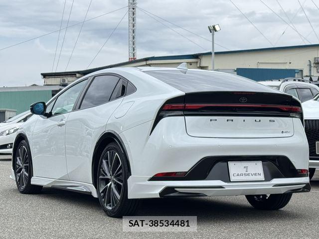 Toyota PRIUS 2023-06 6673159-7