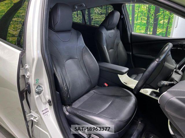 Toyota PRIUS 2016-06 6673199-13