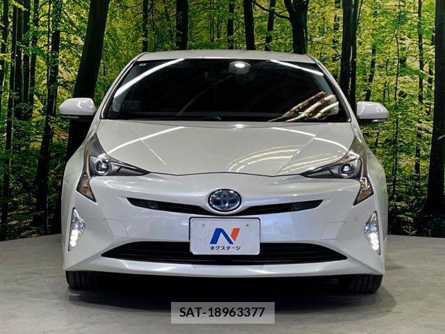 Toyota PRIUS 2016-06 6673199-18
