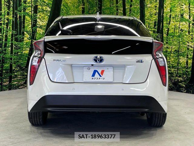 Toyota PRIUS 2016-06 6673199-19
