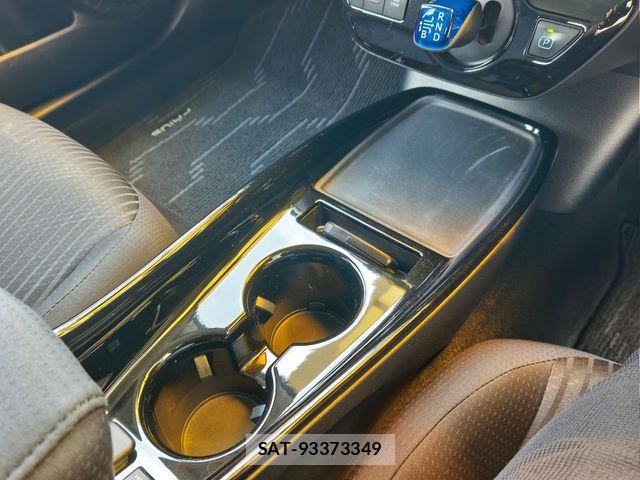 Toyota PRIUS 2019-11 6673180-14