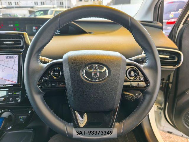 Toyota PRIUS 2019-11 6673180-1