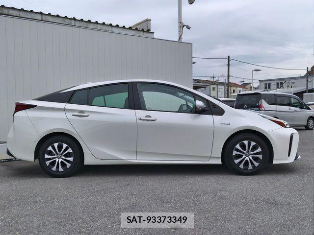 Toyota PRIUS 2019-11 6673180-20