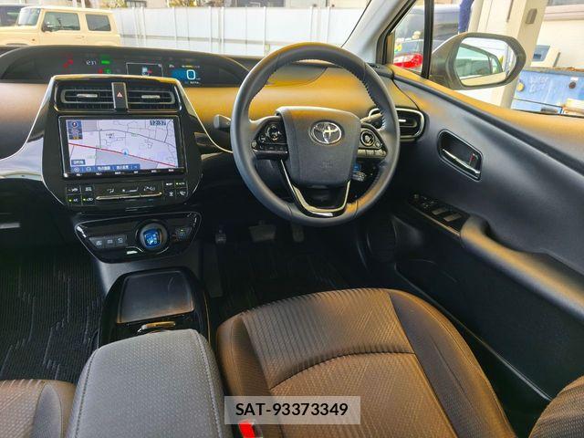 Toyota PRIUS 2019-11 6673180-7