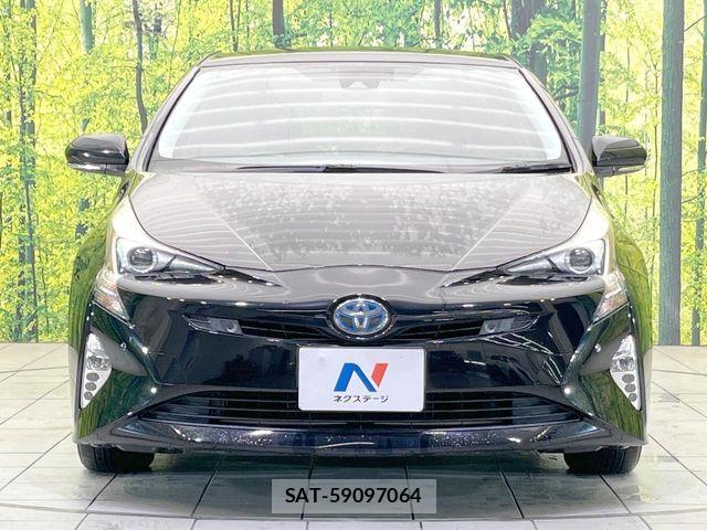 Toyota PRIUS 2018-01 6673192-13