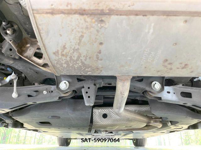 Toyota PRIUS 2018-01 6673192-18