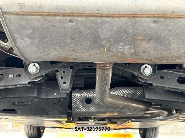 Toyota PRIUS 2017-12 6677546-10