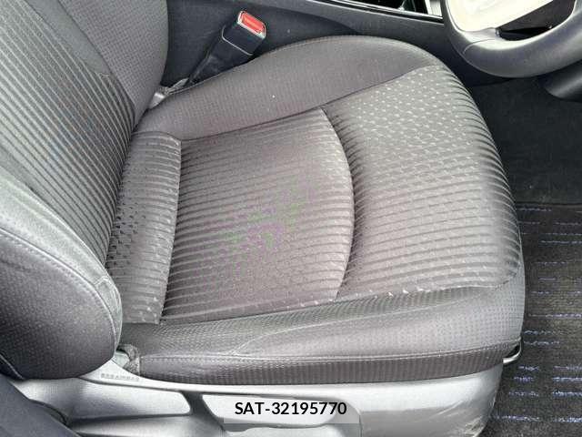 Toyota PRIUS 2017-12 6677546-15
