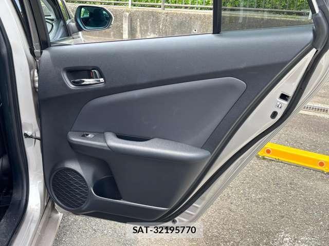 Toyota PRIUS 2017-12 6677546-17