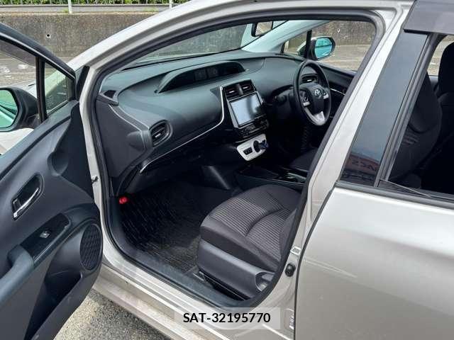 Toyota PRIUS 2017-12 6677546-23