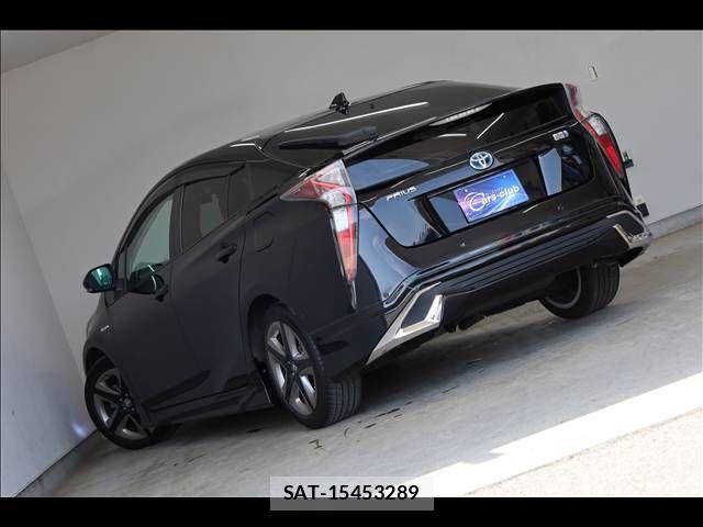 Toyota PRIUS 2015-12 6677533-10