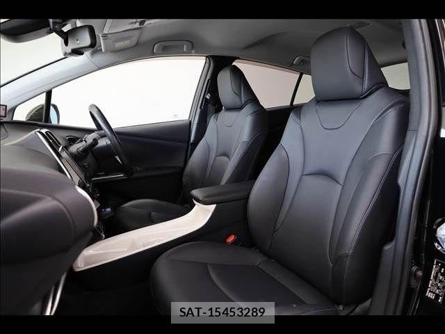 Toyota PRIUS 2015-12 6677533-17