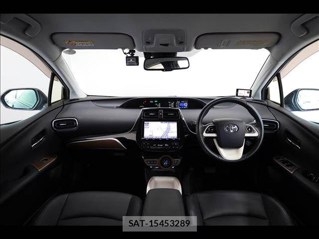 Toyota PRIUS 2015-12 6677533-2