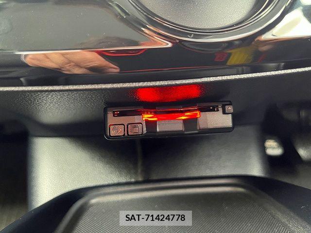Toyota PRIUS 2022-11 6677532-15