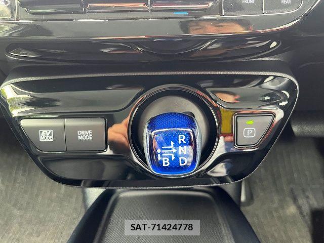 Toyota PRIUS 2022-11 6677532-19
